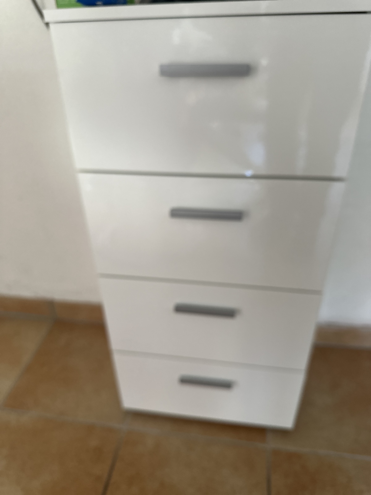 Zwei kleine schränke – Vorschaubild 2