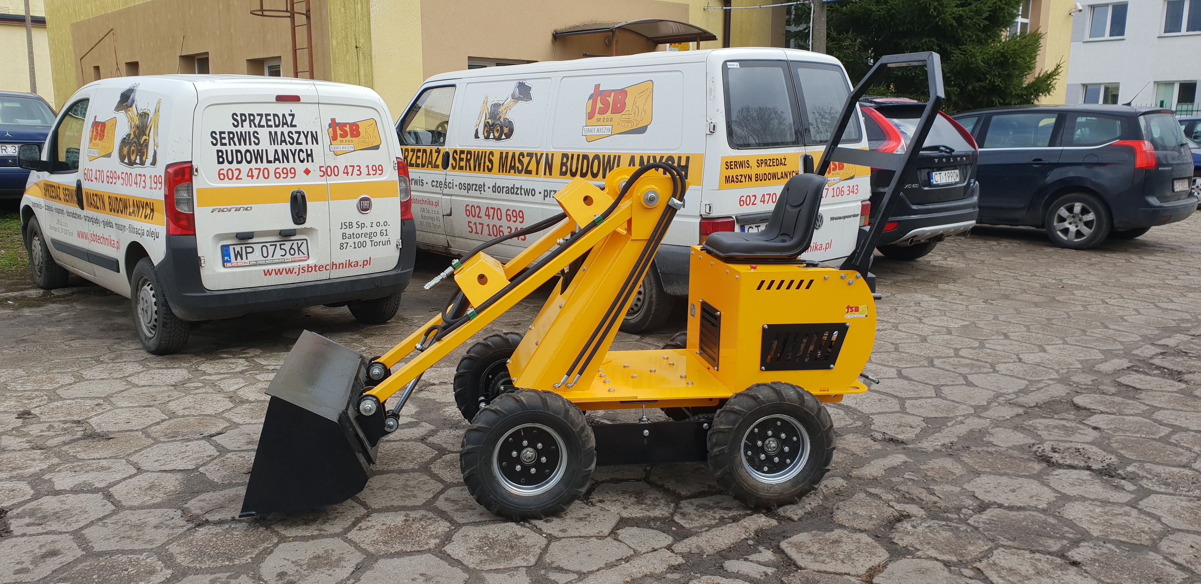 MINI-RADLADER MIT GERADEM ARM MS-L113FS