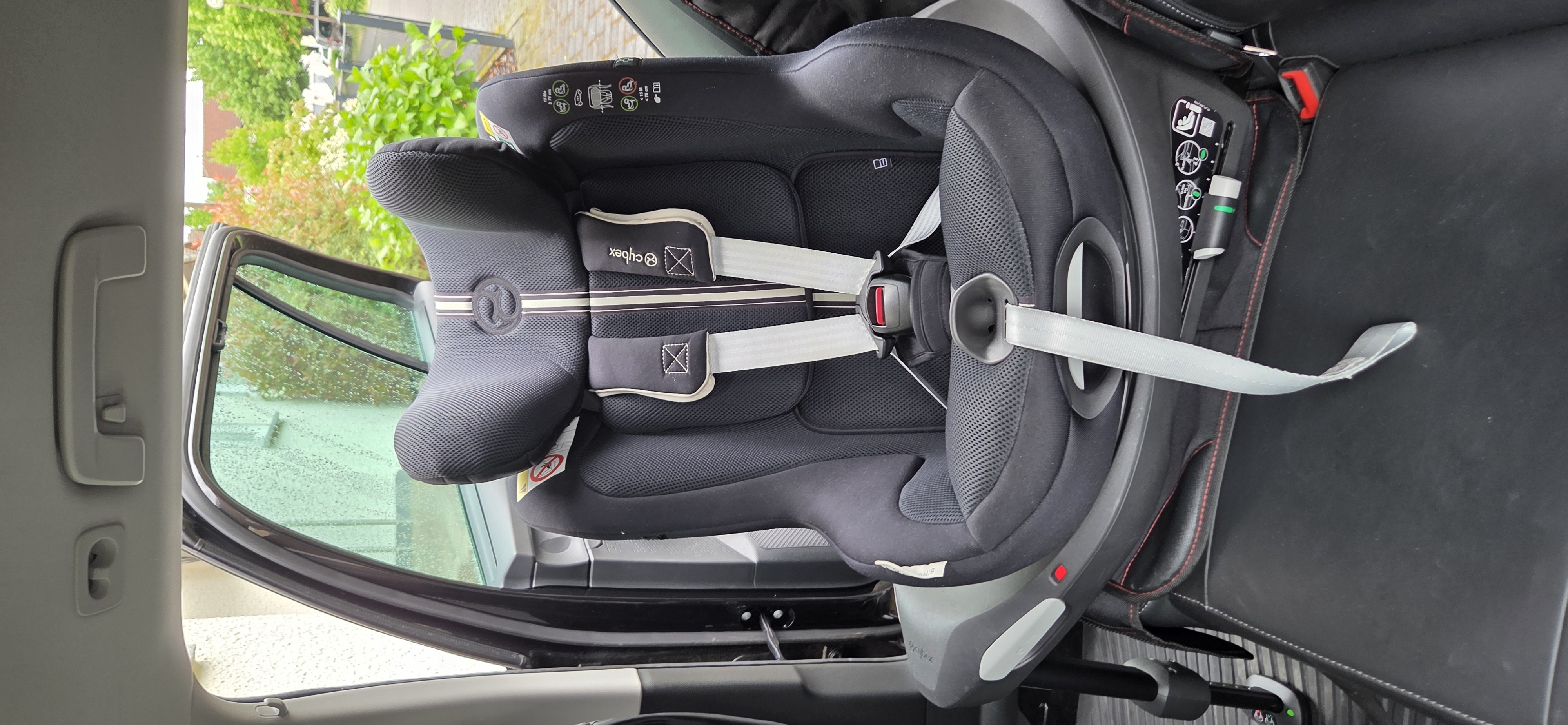 Cybex Sirona Gi i-Size Plus „Moon Black“ "isofix" unfallfrei – Vorschaubild 2